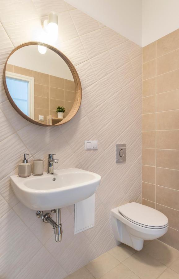 ריגה Cozy Modern Studio - Great For Short Trips מראה חיצוני תמונה
